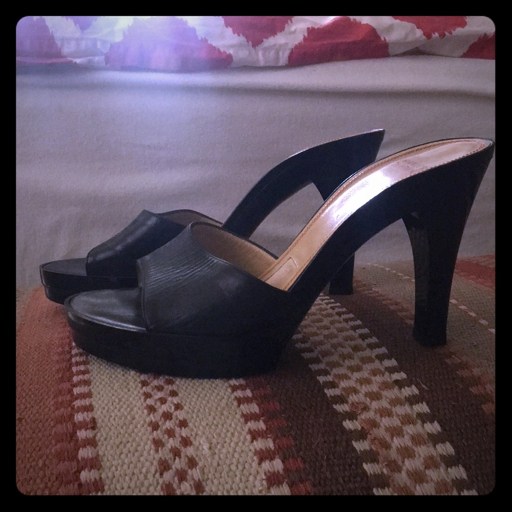 Charles Jourdan slides / heels NWOT